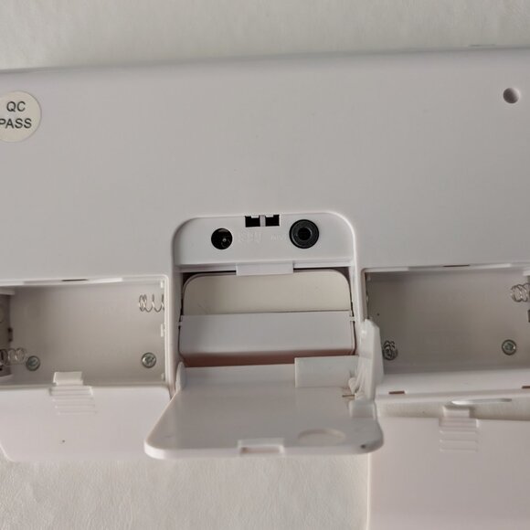 White Portable Stereo Speaker with AC Adapter & Cord OD-SP5 - Picture 12 of 14